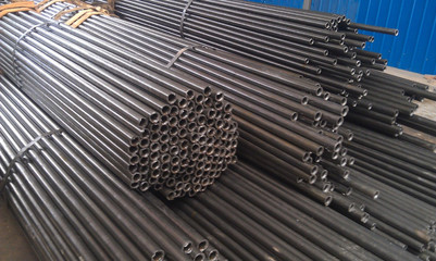 廠家熱銷(xiāo)毛細(xì)無(wú)縫鋼管8*1無(wú)縫鋼管 庫(kù)存充足，價(jià)格優(yōu)惠，品質(zhì)卓越